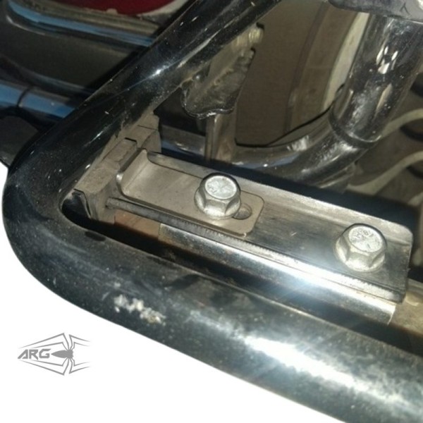 ARG Spirit: Patte de maintien des silencieux pour Harley-Davidson Touring