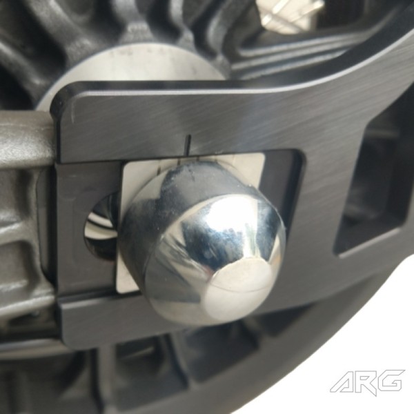 ARG Spirit: Support de plaque d'immatriculation latérale avec éclairage LED pour Indian Scout & Bobber